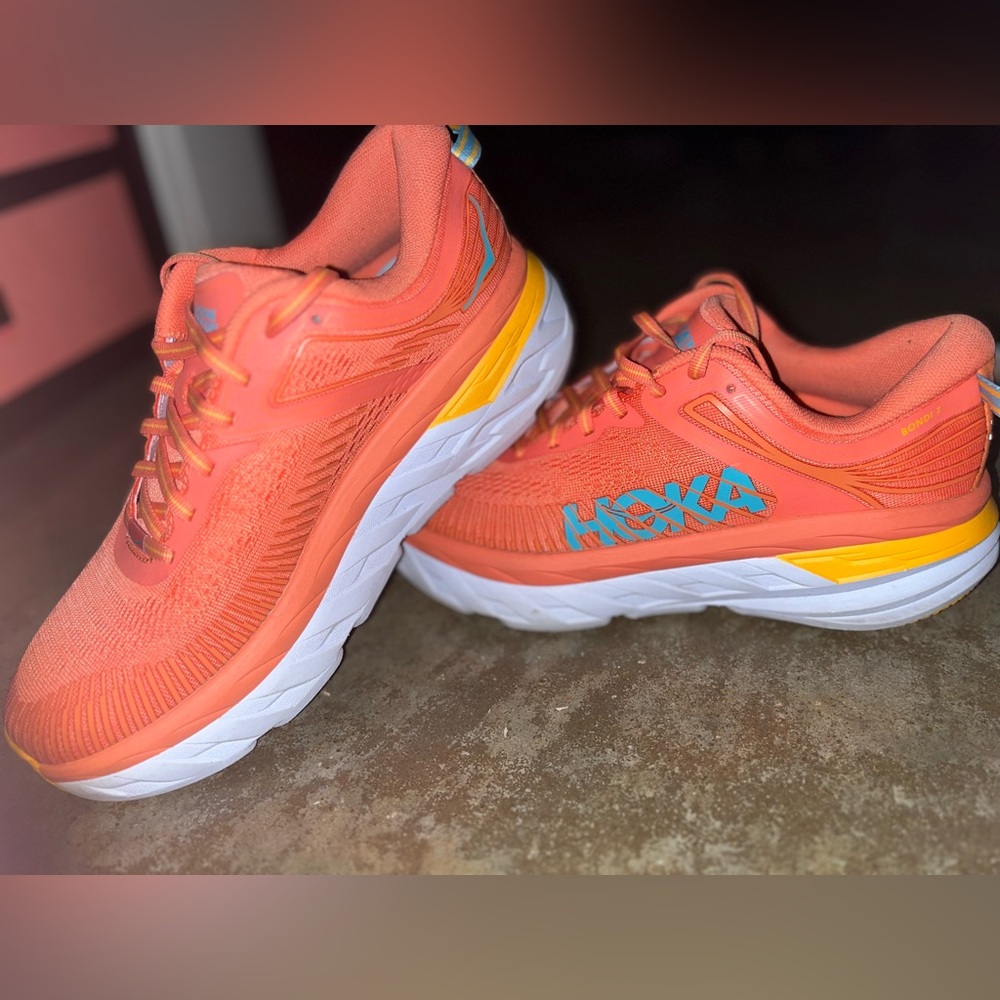 New HOKA size 7 1/2, perfect condition. Peach colored w/ orange!